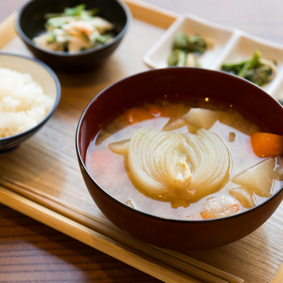 栄養バランスのとれた手作りランチも。